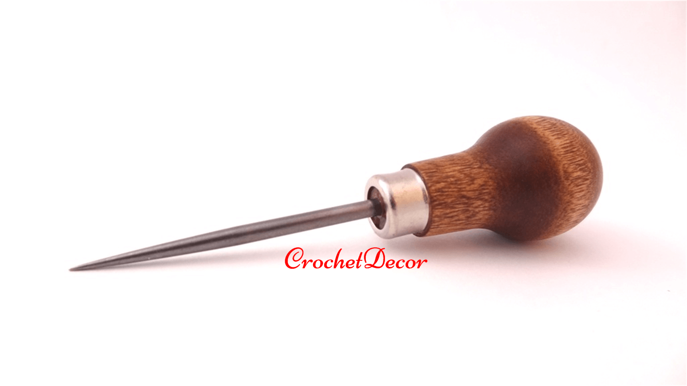 Awl for Piercing Soles and Leather