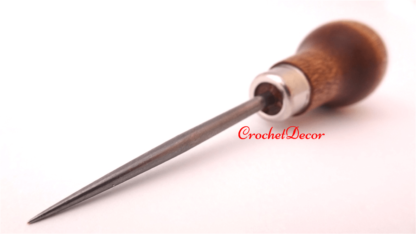 awl for puncturing and piercing