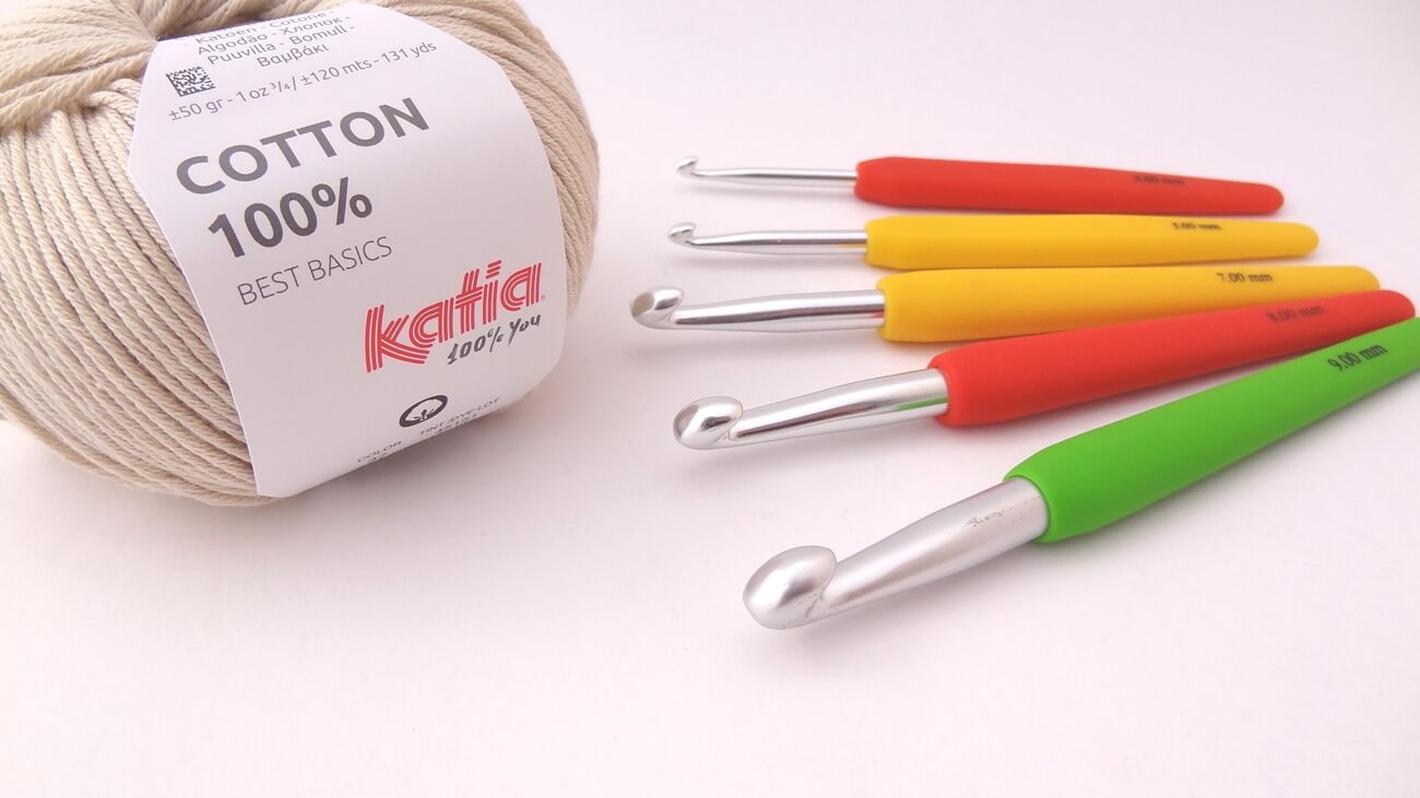 Ergonomic Aluminum Crochet Hooks with Silicone Handle (2 - 9 mm) - Katia  KnitPro